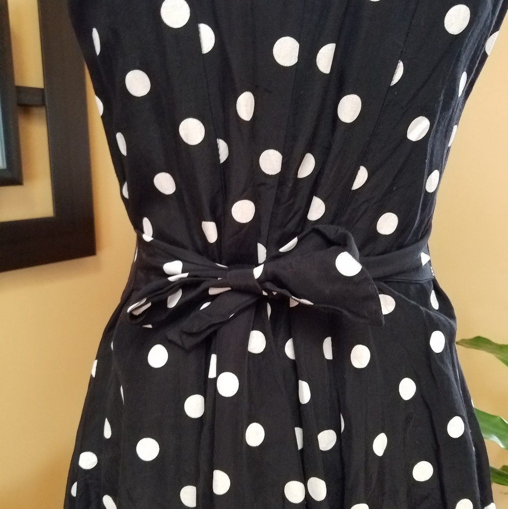 (SOLD)CITY TRIANGLES BLACK & WHITE POLKA DOT DRESS - Picture 6 of 8